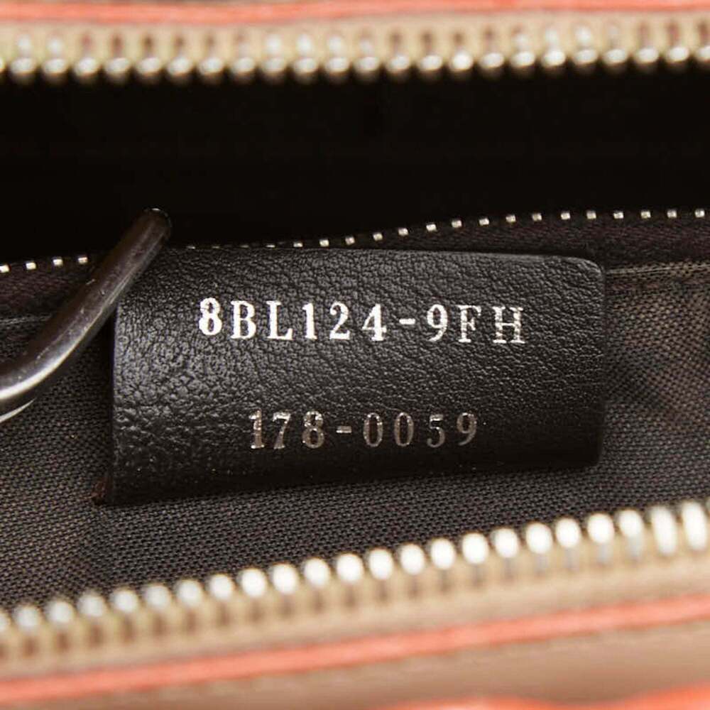 FENDI Cream Leather Shoulder Bag - Picture 12 of 12